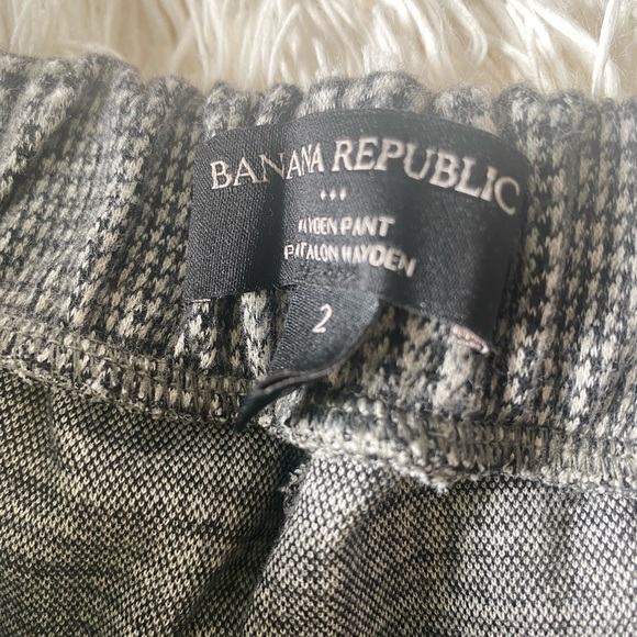 Never worn pants from banana republic - Picture 3 of 3